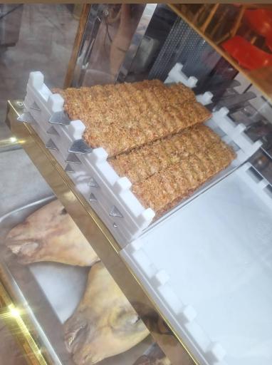 عکس جگر فروشی مهدی علی گلی و پسران