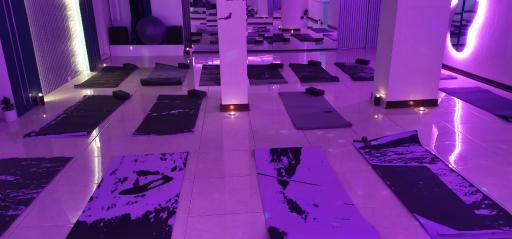 عکس باشگاه بانوان لاوین