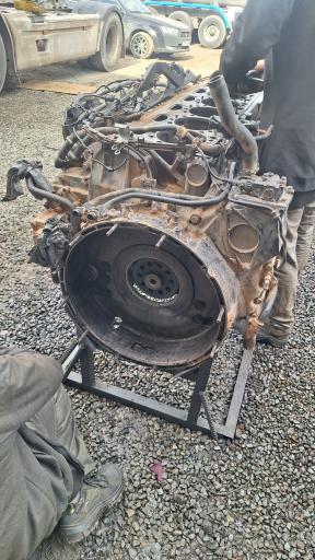 عکس تعمیرگاه اسکانیاغرب سلیمانی