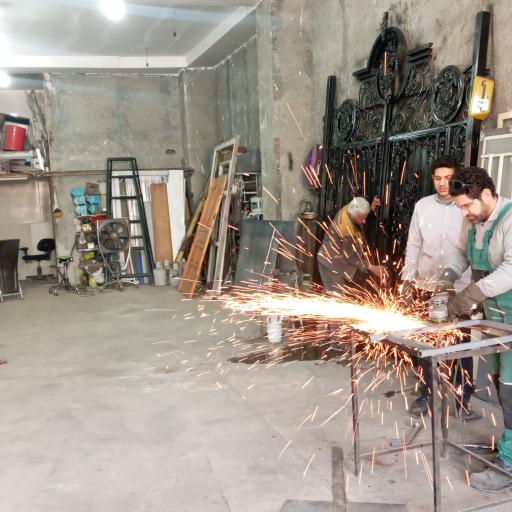 عکس آهنگری و جوشکاری و صنایع فلزی فراهانی