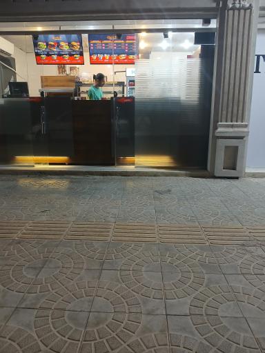 عکس مرغ سوخاری دانژه