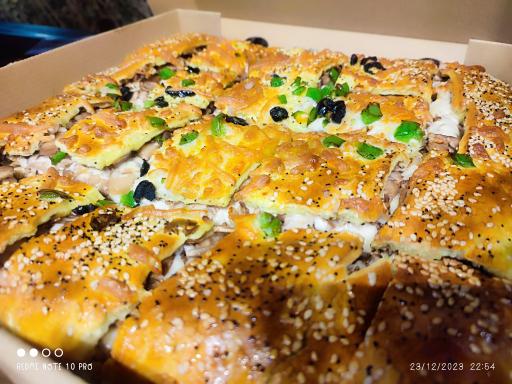 عکس پیتزا شاورما راز