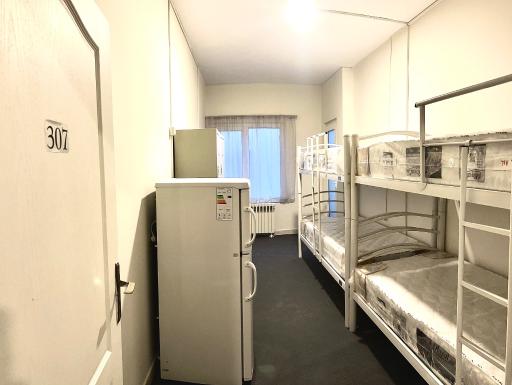 خوابگاه سایه