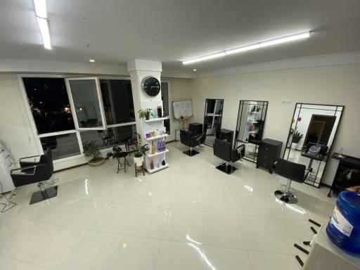 عکس آرایشگاه مردانه افشین امینی(آموزشگاه)