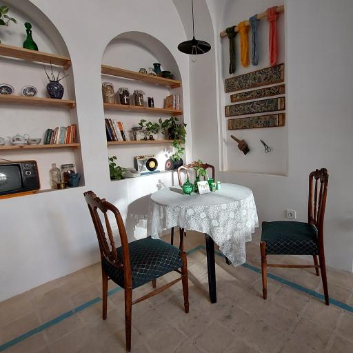 عکس کافه‌ گلاب