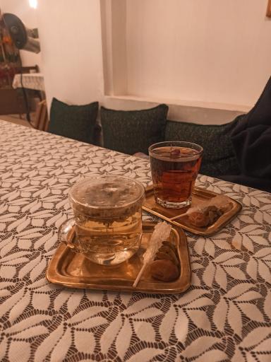 کافه‌ گلاب