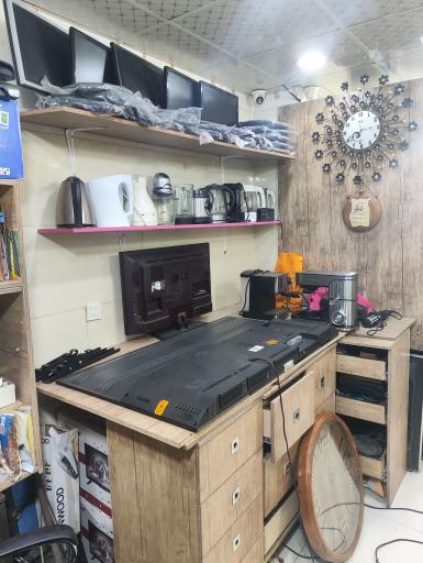 عکس تعمیرات لوازم خانگی و تلویزیون