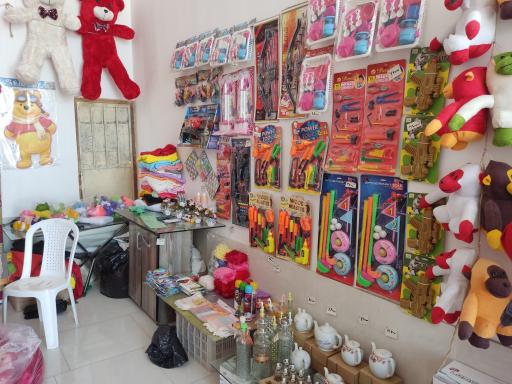 عکس لوازم یکبار مصرف و عروسک 