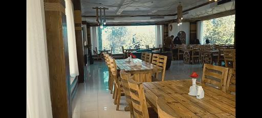 عکس رستوران آبشار باغ مشهد