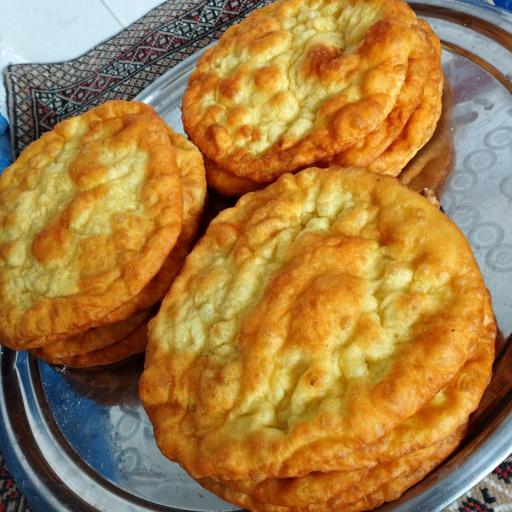 گرده پزی و نان روغنی عطر نان