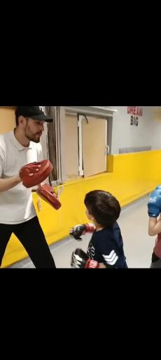 عکس سالن ورزشی لاله