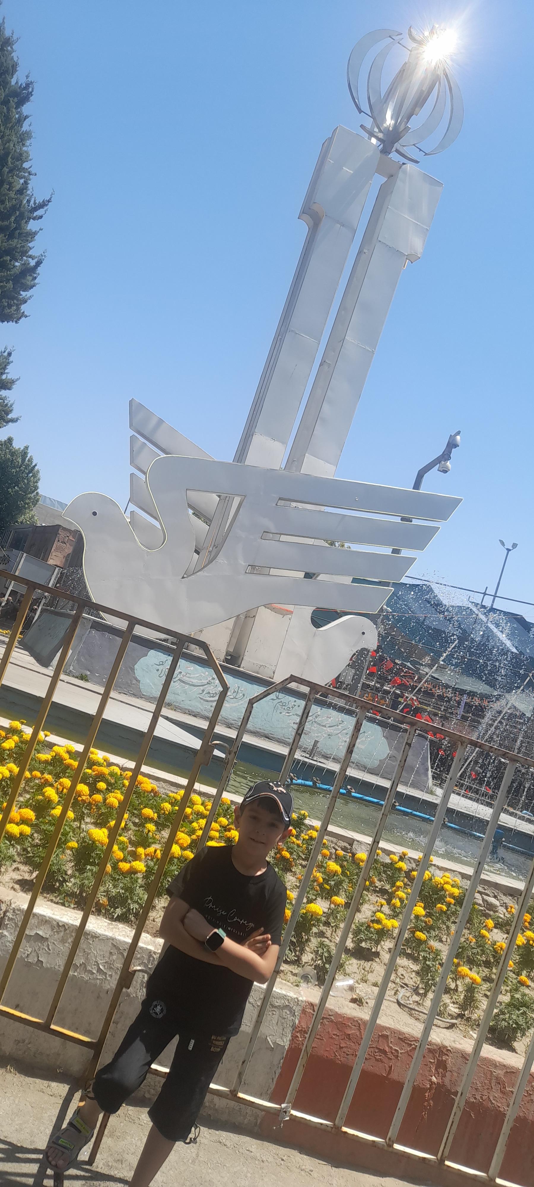 عکس میدان طلوع فجر