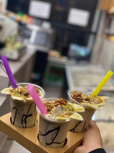 عکس کافه بستنی امید