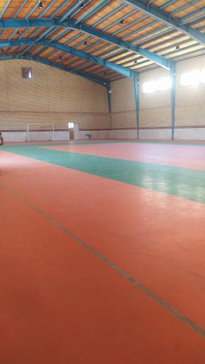 عکس سالن ورزشی شهدای شهر ونک