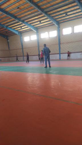 عکس سالن ورزشی شهدای شهر ونک