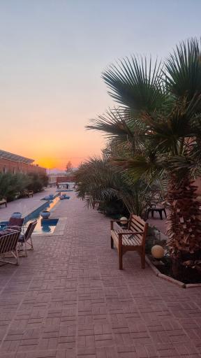 عکس هتل کویر بالی خور و بیابانک