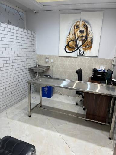 عکس بيمارستان دامپزشکی کهربا