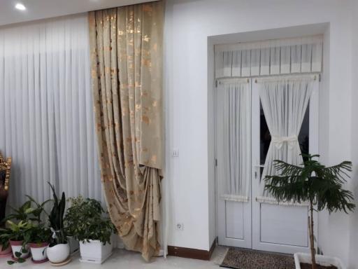 عکس پرده سرای امیری