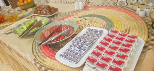 عکس هتل کویر بالی خور و بیابانک