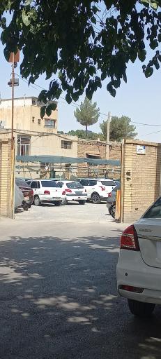 عکس پارکینگ کلینیک جی