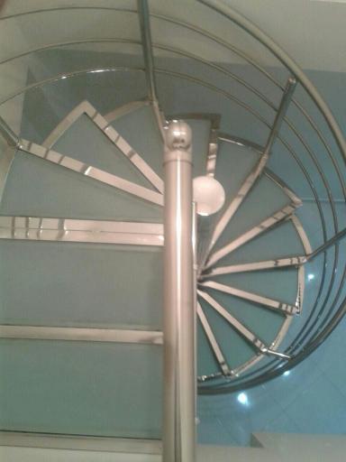 عکس کارگاه تولیدی نرده استیل رنجبر