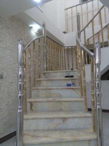 عکس کارگاه تولیدی نرده استیل رنجبر