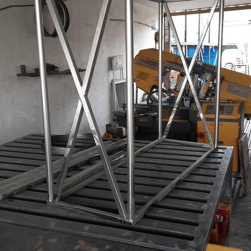 عکس کارگاه تولیدی نرده استیل رنجبر