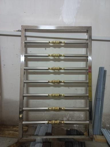 عکس کارگاه تولیدی نرده استیل رنجبر