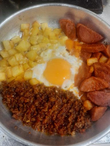 عکس کافه سنتی حاج علی