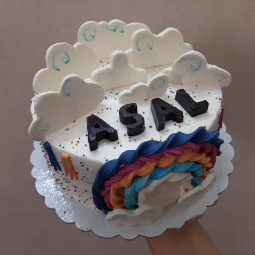 عکس کیک خانگی زعفران 