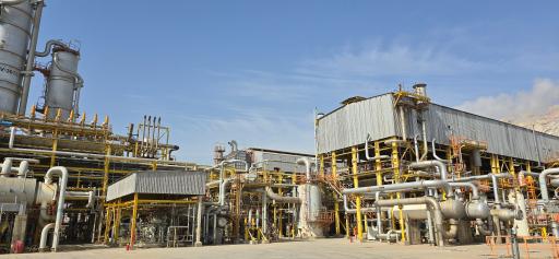 عکس پتروشیمی هنگام