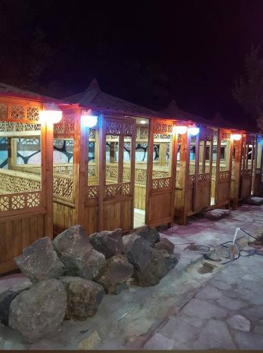 عکس سفره خانه سنتی خان بابا