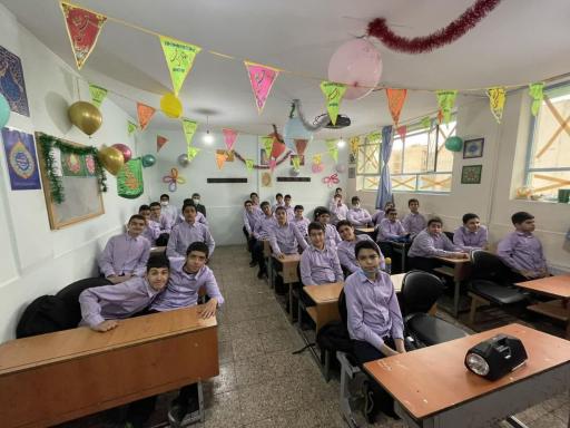 عکس دبیرستان شهید کدخدایی دوره اول