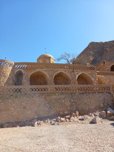 عکس آرامگاه بوذرجمهر (بزرگمهر) قاینی