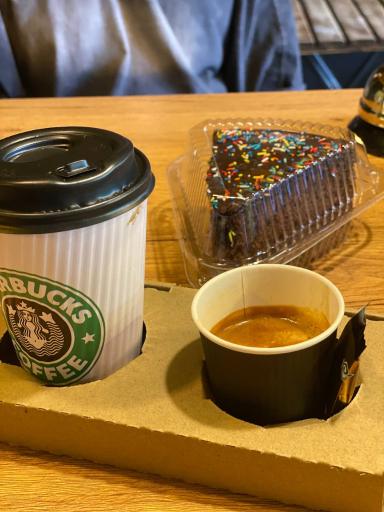 عکس کافه لیام