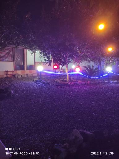 عکس سفره سرای سنتی خونه باغ