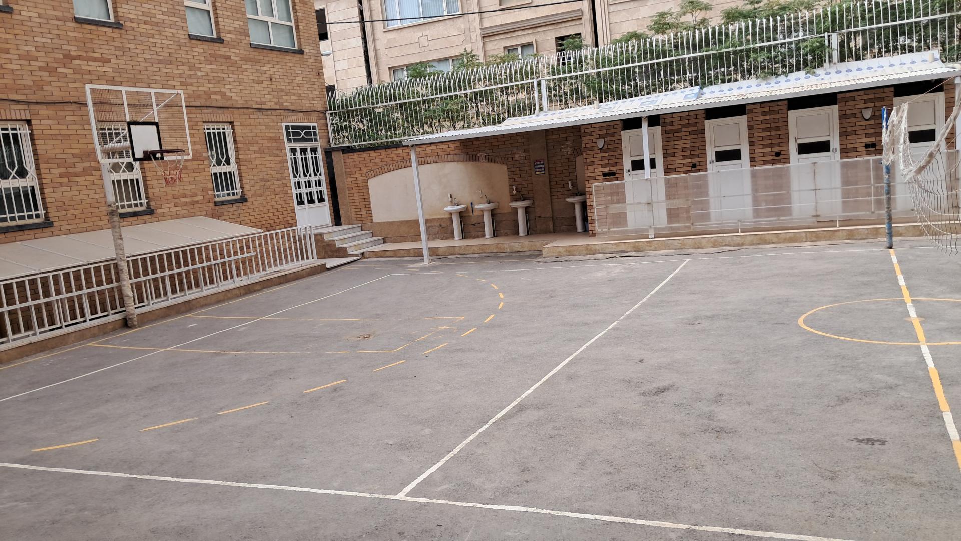 عکس دبیرستان دوره اول دخترانه توحید 