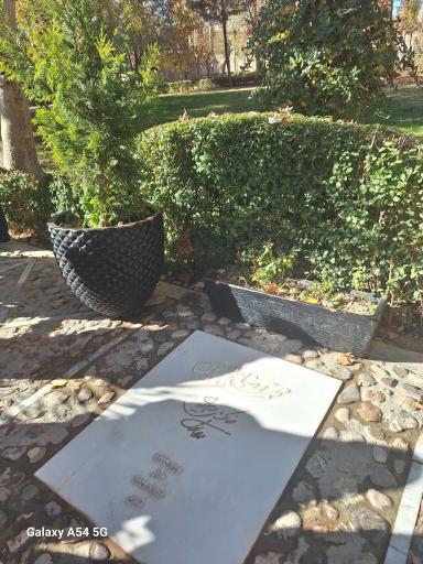 عکس آرامگاه استاد محمدرضا شجریان