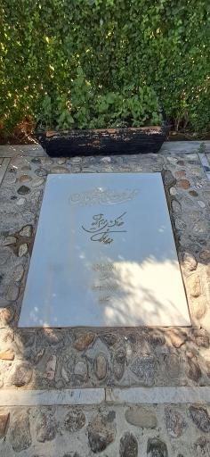 عکس آرامگاه استاد محمدرضا شجریان