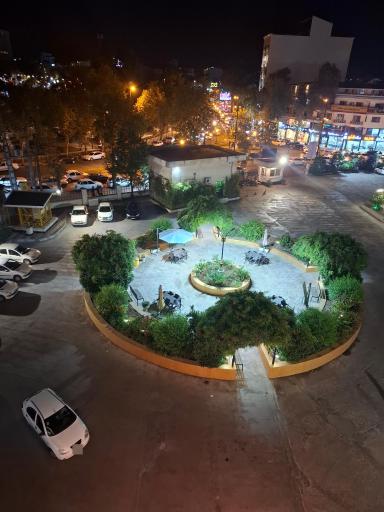 عکس هتل ابریشمی