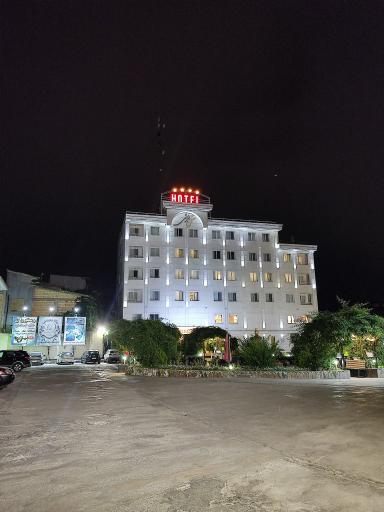 عکس هتل ابریشمی