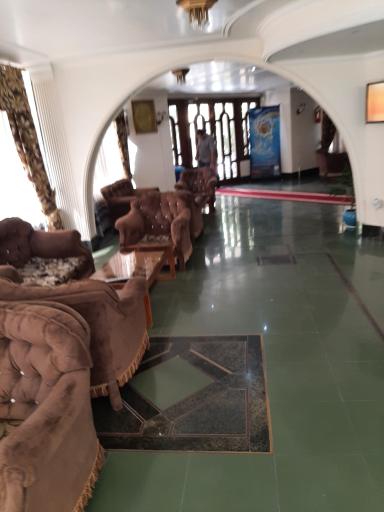 عکس زائرسرای ثامن گواه