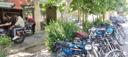 عکس تعمیرگاه موتور سیکلت اورژانس موتور