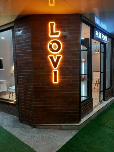 عکس فست فود لاوی