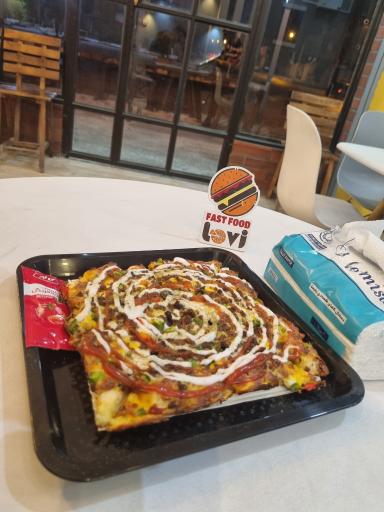 عکس فست فود لاوی