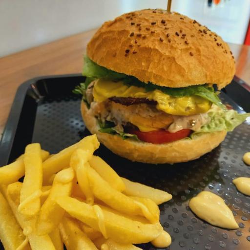 عکس فست فود لاوی