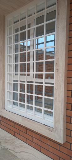 عکس شیشه بری هلیل