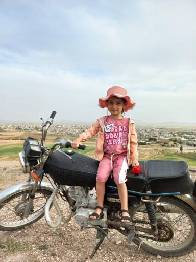 عکس زرین رود