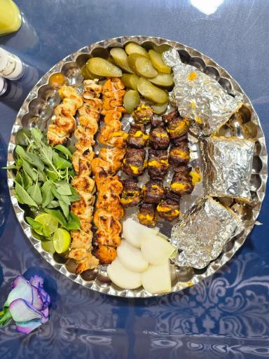 عکس چلوکبابی و مرغ بریانی مشتی خان