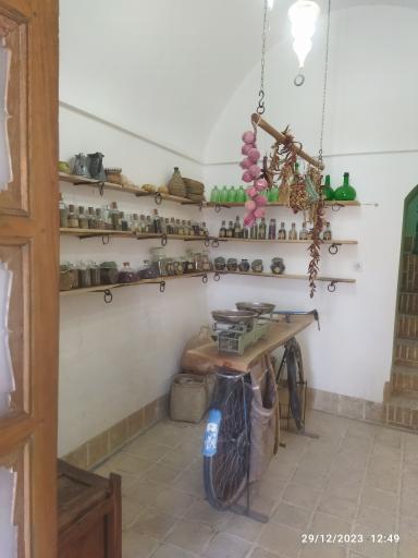 عکس عمارت قجری